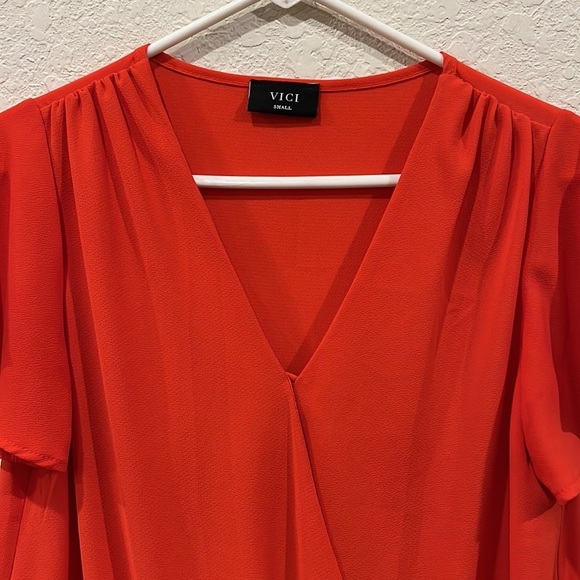 Vici orange red flutter sleeve faux wrap button blouse size S. EUC - Picture 2 of 9